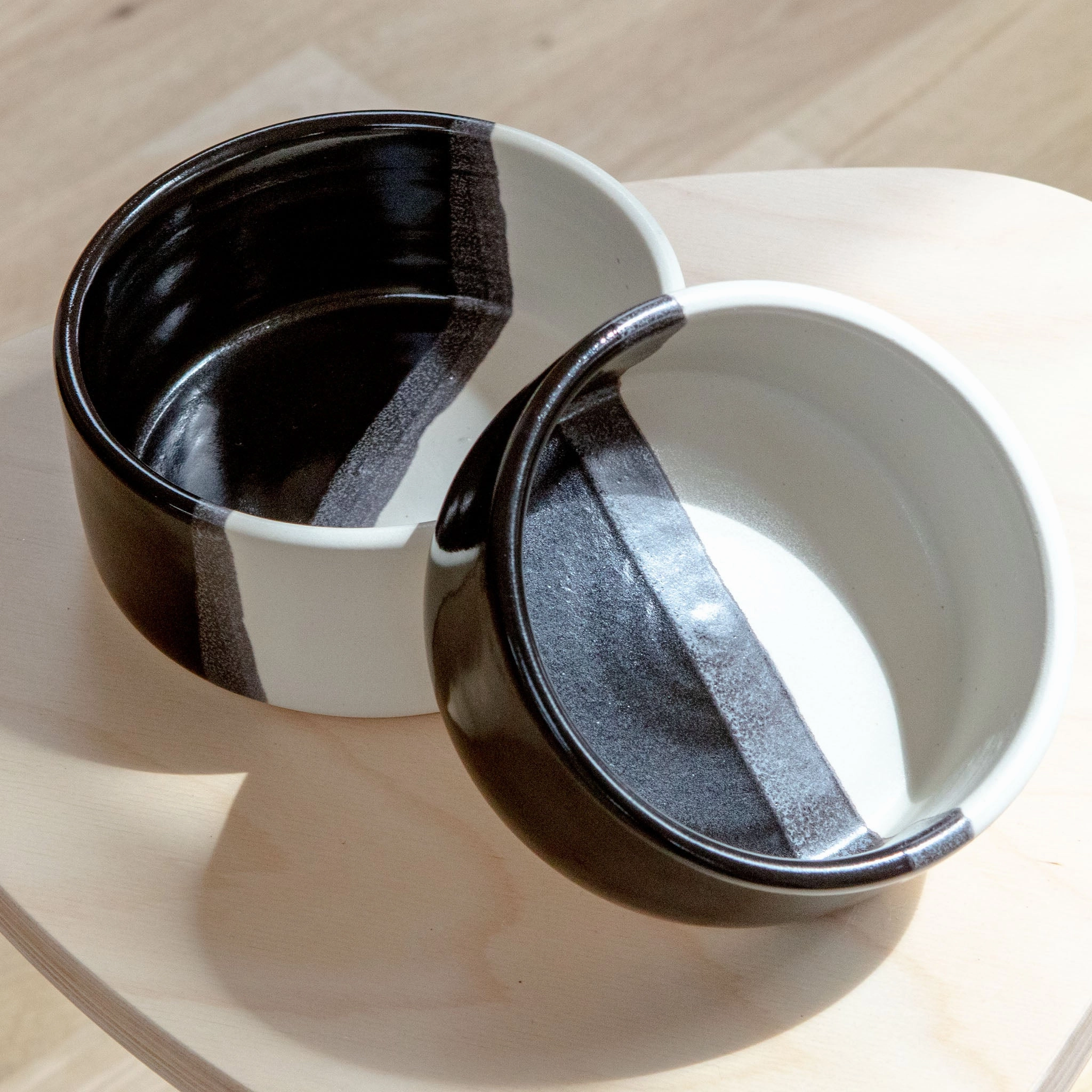 Otto Pet Bowl in Noir & Blanc (Made in the USA)